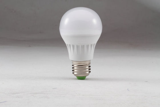 샹들리에 5W 400 루멘 고성능 LED 전구 2700K - 6500K의 유백색 덮개