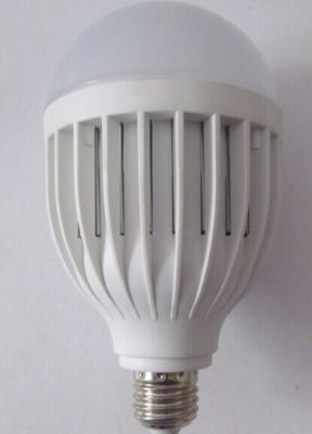 높은 루멘 12W 1150LM IP45 Epistar 플라스틱 유숙 LED 지구 전구 공장