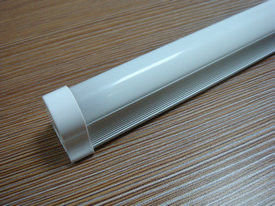 OEM 상표 인쇄를 가진 고능률 18W 2000LM RA90 4 발 T8 LED 관 빛